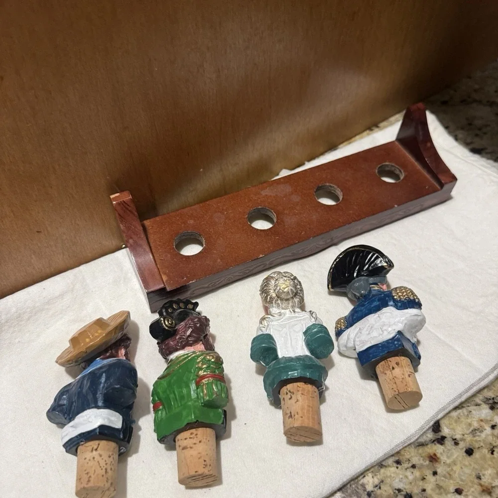 Pusser's Rum Bottle Stoppers Set 4‎ Multi Nautical Busts with Wood Display Rack